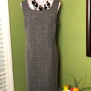 Classy A-line sleeveless dress